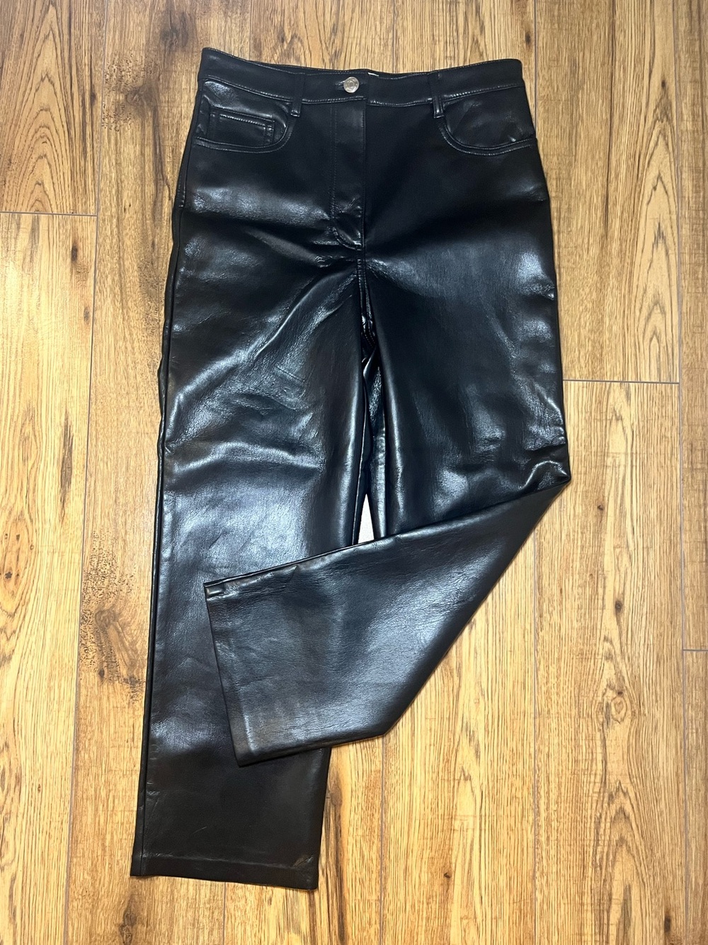 Aritzia Wilfred Melina Cropped Pant Black Vegan Leather - Size 4